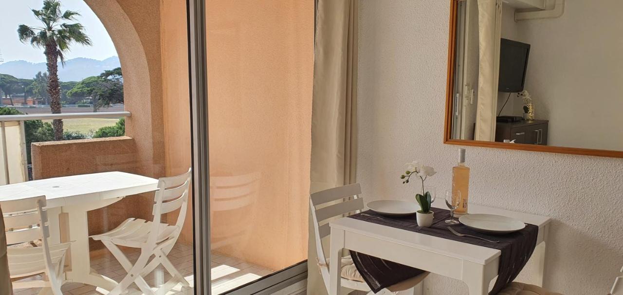L'Etoile Sous Les Pins - La Loge Apartment Hyeres Bagian luar foto